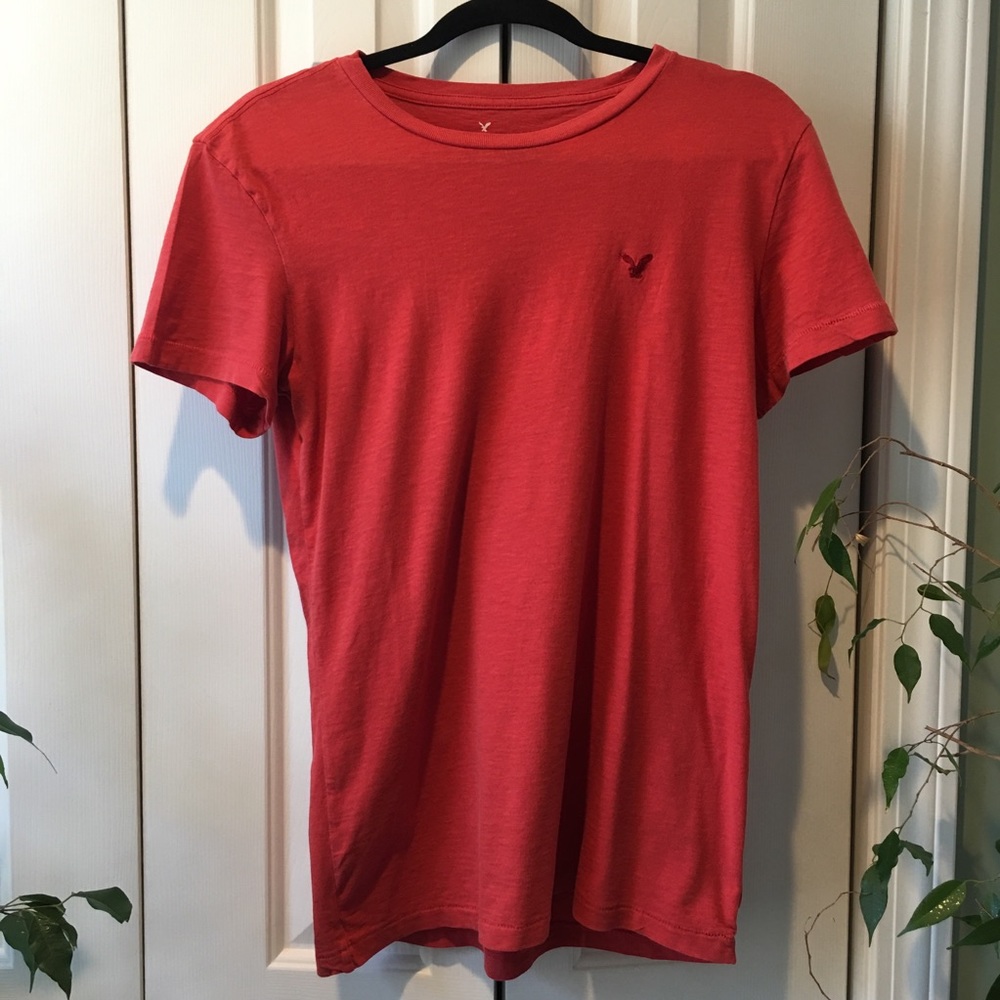 American Eagle tee shirt